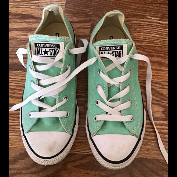 converse youth size 3 in women's